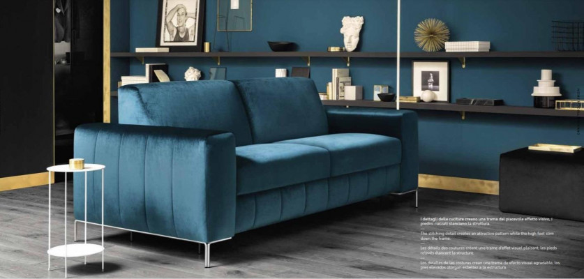 Design Dräisëtzer Couch Polstersofa 3er Sëtz Sofa Zëmmer Miwwel Italienesch Miwwelen