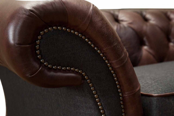 Brong Chesterfield Englesche klassesche Stil Canapé Couch 3 Sëtz Polster 230cm