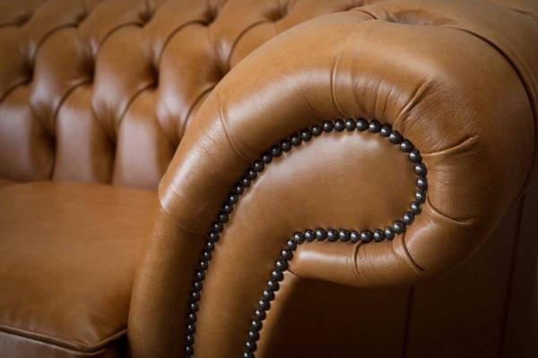 Chesterfield Zweisëtzer Sofa 2 Sëtz Sofaen Polstersëtz Lieder Couch Brong