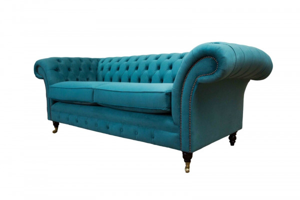 Chesterfield Dräisëtzer Blo Stoff Wunnzëmmer Design Polstersofa
