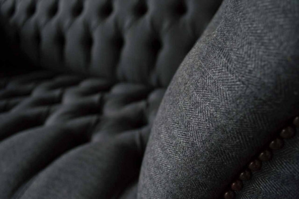 Design Chesterfield Stoff Couch Sofa 2 Sëtzer Këssen Textil Stoff Nei