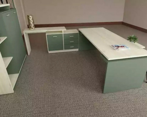 Klasseschen wäissen Designer Luxus Schreifdësch Holzmiwwelen Aarbechtszëmmer