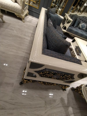 Luxuriéist Set zwee nobel 3-Sëtzer Sofae Héichwäerteg Materialien Sofa Set