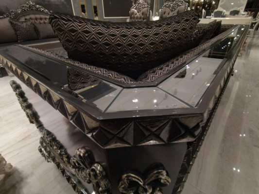 Luxuriéis Dräisitzer Sofa moderne 3 Sëtz Stiléiert Sofa 3 Sëtz Brong