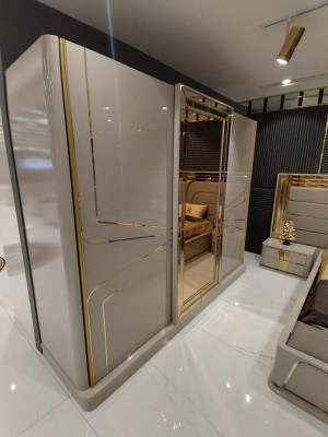 Moderne Kleederschaf Luxus Schaf Holz Schiefer Glas Héichglanz Schlofzëmmer