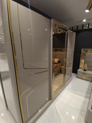 Moderne Kleederschaf Luxus Schaf Holz Schiefer Glas Héichglanz Schlofzëmmer