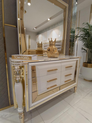 Schlofkummer Komplett aus Holz Kommod mat Spigel Modern Miwwelen 2 Deeler. Nei.