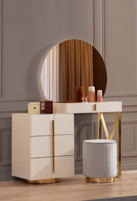 Beige Mieschaartstësch Edelstol Miwwelen Schlofkummer Setzhocker 2tlg Set