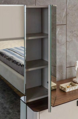 Stilvollen Holzschminktisch Béigen Glasdësch Edel Schlofzëmmermiwwelen