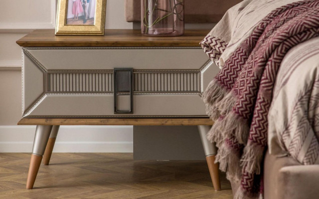 Komplett Nuetsdësch Nuetsschief Nuetskommoden Holz 2stéck Gro