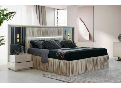 Schlofkummer-Set 3 Deeler Beige Duebelbett 2x Nuetsdëscher Modern Design Holz