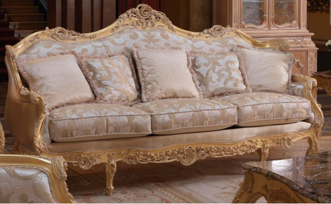 Klassescht Dräisëtzer-Sofa brong Miwwelstéck