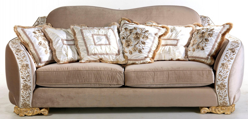 Klassesch Chesterfield-Sofa Drësëtz fir stilvoll Wunnraim