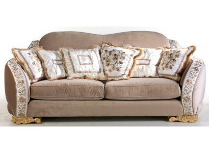 Klassesch Chesterfield-Sofa Drësëtz fir stilvoll Wunnraim
