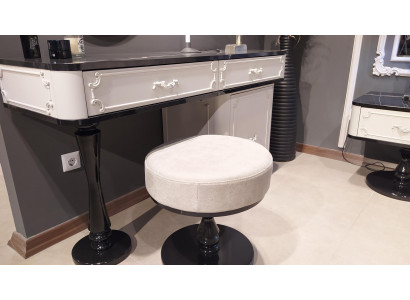 Wunnzëmmer Hocker Luxus Stil Modernen Design Miwwelen Fousshocker wäiss Stoff