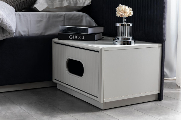Schlofzëmmer Set Bett 2x Nuetsdëscher Kleederschaf 4tlg Design nei