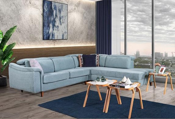 Blo a L-Form Eckcouch fir d’Stot mat Polstermaterialien an engem Designer Holzgestell.