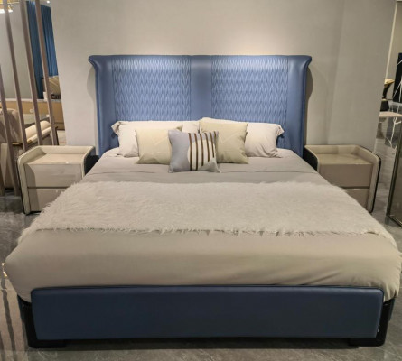 Schlofzëmmer Set Bett 2x Nuetsdësch 3 Stéck Design Modern Luxus Bettengruppe Nei
