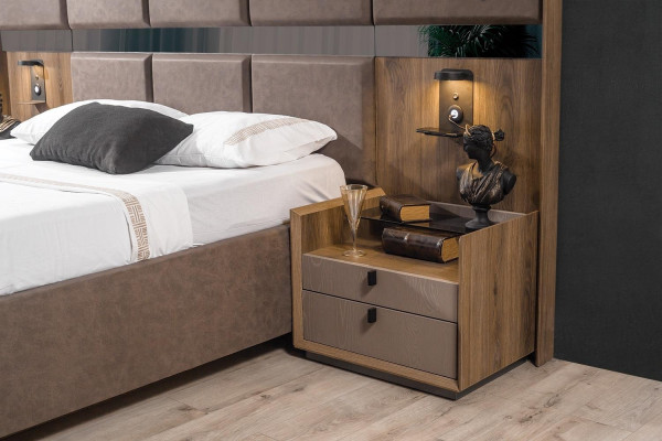 Luxuriéis Schlofkummer Set, Brong duebelt Bett, 2x Nuechtstëscher, 3teleg Neu.