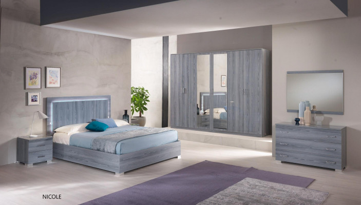 Schlofkummer Miwwelen Kleederschaf Schief Schaf Schafwand 6 Dieren Holz Nei