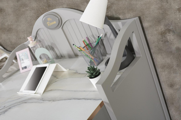 Kannerzëmmer Miwwel 5-Deeler Set Design Bett Nuetsdësch Kleederschaf