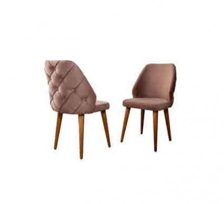 Holzgepolsterten Chesterfield-Sëtzstull mat beige Réck op Holzbeen fir Iesszëmmer