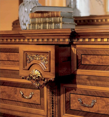 Schlofzëmmer Duebelbett Garnitur Bett Nuetsdëscher Kommode Spigel Set