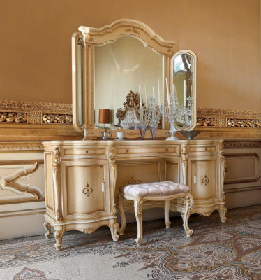 Luxe Schmincktisch Spigel Friséiertisch Beige Schlofkummer Set