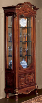 Perfekt Vitrinn Braun Schief Luxusschrënk Glas Holz Wunnzëmmer