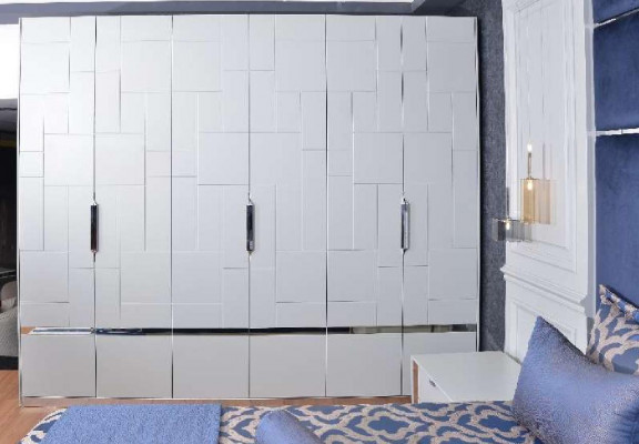 Kleederschaaf Wäiss Schaf Schlofzëmmer Holzschaf Modern Miwwelen