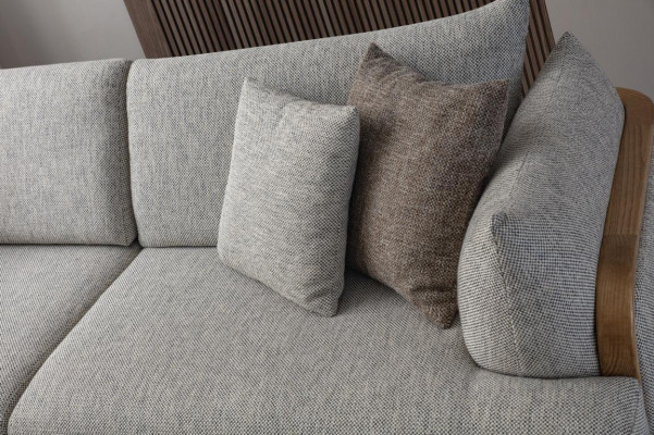 Luxuriéisen 3-Sëtzer Sofa Helleg Faarw Modern Miwwelen am Wunnzëmmer