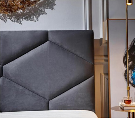 Schlofzëmmer Set Bett + 2x Nuetsdëscher 3 Deeler. Nuetsdësch Miwwel Luxus Hotel Samt