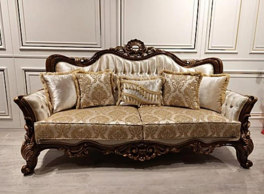 Chesterfield Barock Dräisitzer Miwwel Sofa Couchen Stoff Gold Couch