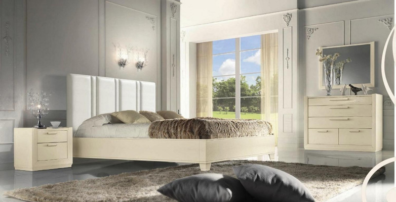 Garnitur Set Schlofzëmmer Bett Nuetsdësch Kommode Spigel Luxus Holz Design 5-Stéck