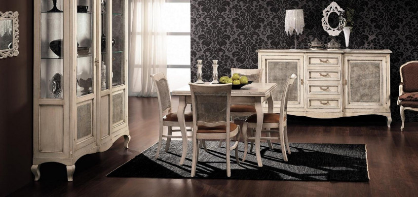 Set aus Holzmiwwelen Komodë 4x Stull Dësch Vitrin Neiegkeet Grupp Iesszëmmer Set 7-tëg.