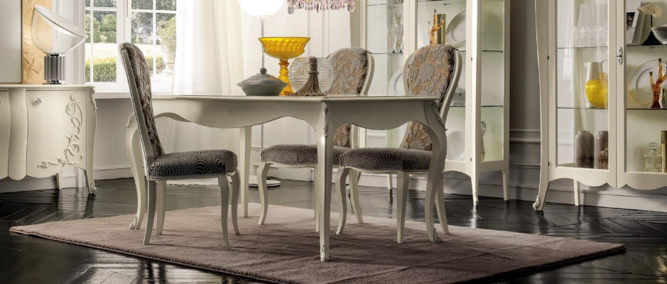 Klasseschen Dësch Holzdësch Barock Rokoko Iesssall Kinnekräich Iessdësch