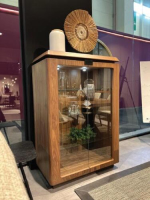 Luxus Holz Vitrine Anrichte Design Schief braun Miwwelen Schaf Nei