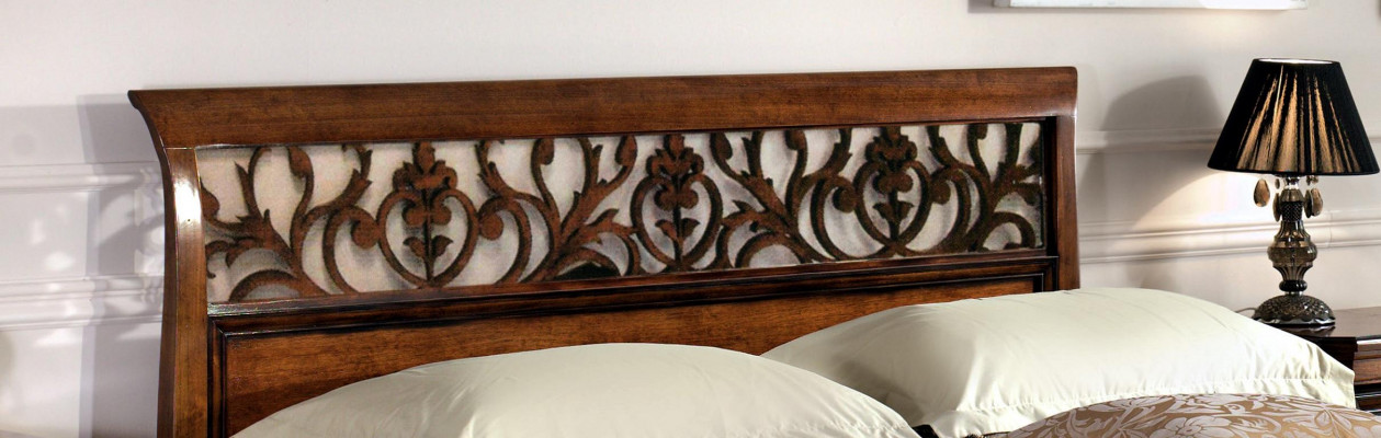 Schlofzëmmer Miwwel Set Garnitur Italienesch Miwwelen Nuetsdësch Massivt Holz 3 Stécker