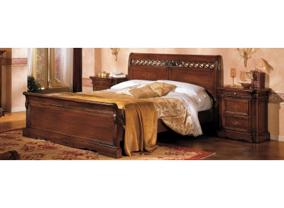 Nuechtstësch Massivholz Schaf Möbel Bett Duebel Möbel Schloofzëmmer Italien 3tlg