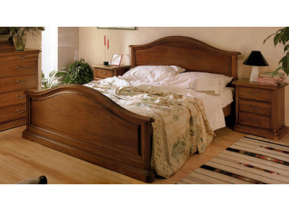 Kaaft e grousst duebelt Bett am klassesch, einfaache Stil aus naturellem Holz.