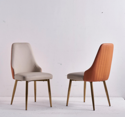 Orange-beige Iesszëmmerstill Luxus Liederstill Kichenstill Holz Miwwelen