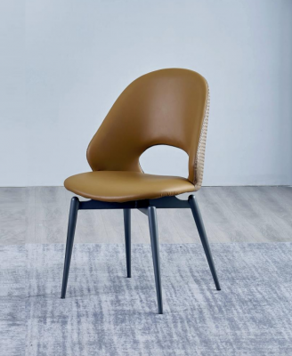 Braune Liederstull Moderne Iesszëmmer Einsëtzer Stilvoll Holz Stillen