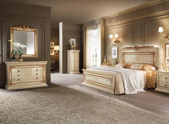 Miwwelen Schlofkummer Set Design Bett 2x Nuetsdësch Kommode Spigel 6 Stéck Italien