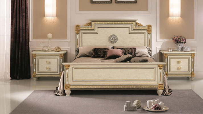 Bett + 2x Nuetsdësch 3 deeler Schlofzëmmer Set Designer Luxus Schlofzëmmer Barock