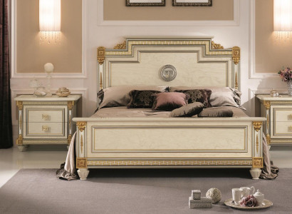 Bett + 2x Nuetsdësch 3 deeler Schlofzëmmer Set Designer Luxus Schlofzëmmer Barock