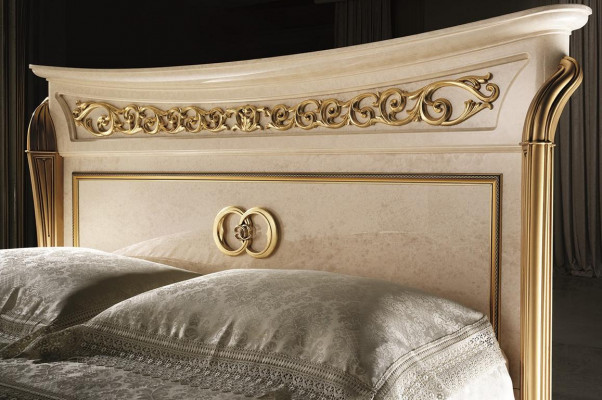 Bett 2x Nuetsdësch 3 tlg. Schlofkummer Set Miwwelen Modern Better arredoclassic nei