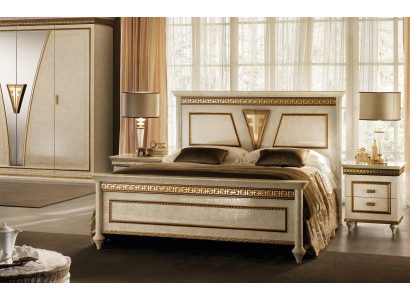 Set 3tlg. Schlofkummer Garnitur Bett 2x Nuetsdësch Barock Italienesch Miwwelen Nei