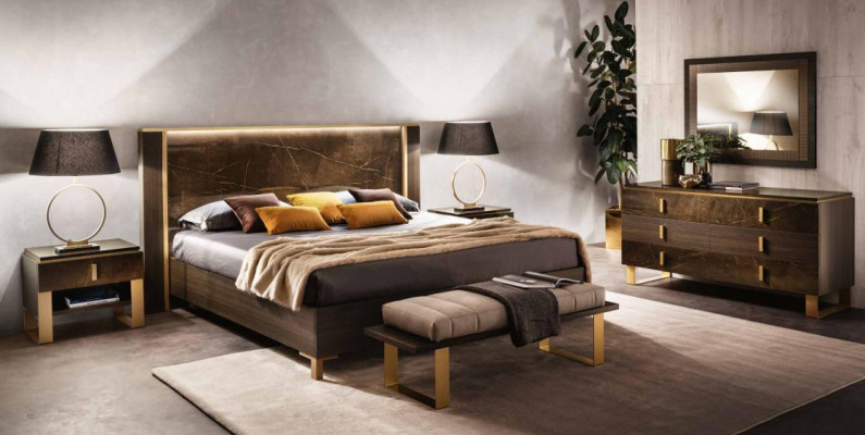 Schlofkummer Set Bett Nuetsdëscher Hocker Better Design Italienesch Miwwelen 4 Stéck