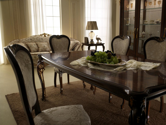 Klassesch Iessdësch Dësch Holz Iesszëmmer Garnitur 2x Stull mat Armleen 3 Deeler.