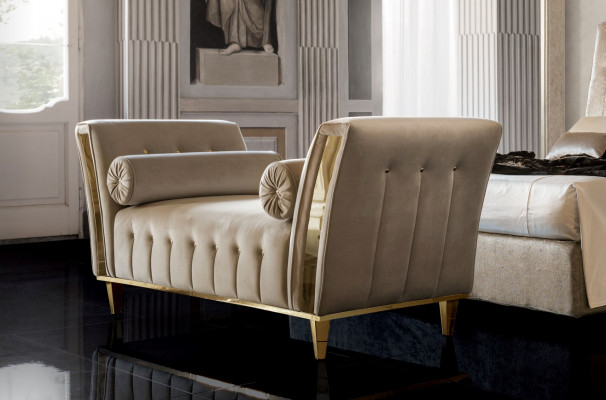 Bänk Hocker Fousshocker Säithocker Ottomane Chaiselongue Sëtzbank Ottoman Nei